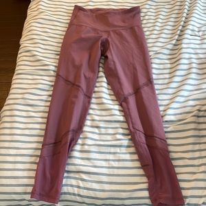 Old navy leggings. Size S. Pink/purple color. Great condition.